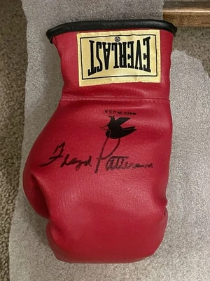 Everlast Floyd Patterson Signed/Auto Boxing Glove 2 - Time Heavyweight Champion - Image 1 of 4