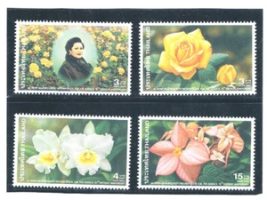 THAILAND 2002 Queen and Flowers (Flora)  - Picture 1 of 1