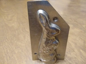 Vintage Metal Chocolate Mold "Sitting Bunny # 41 - 4 1/4" High x 1 1/2" Wide - Picture 1 of 5