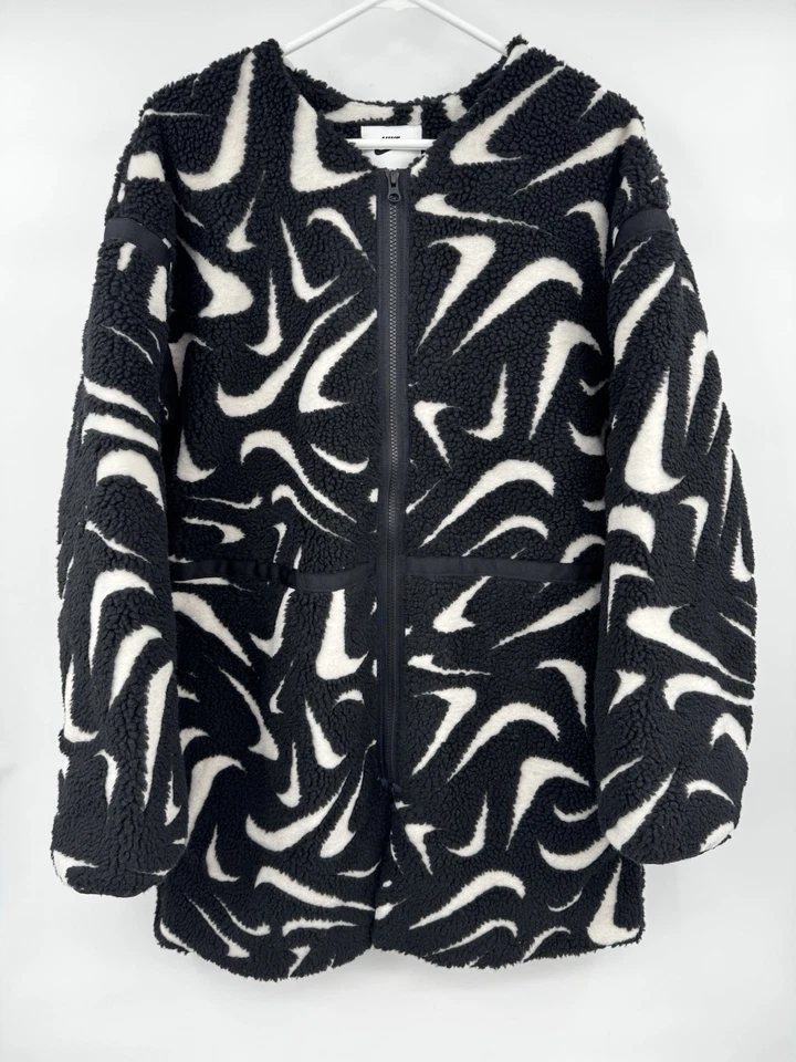 Nike Womens Swoosh Loose Fit High-Pile Jacket Medium Black White FV8025-010