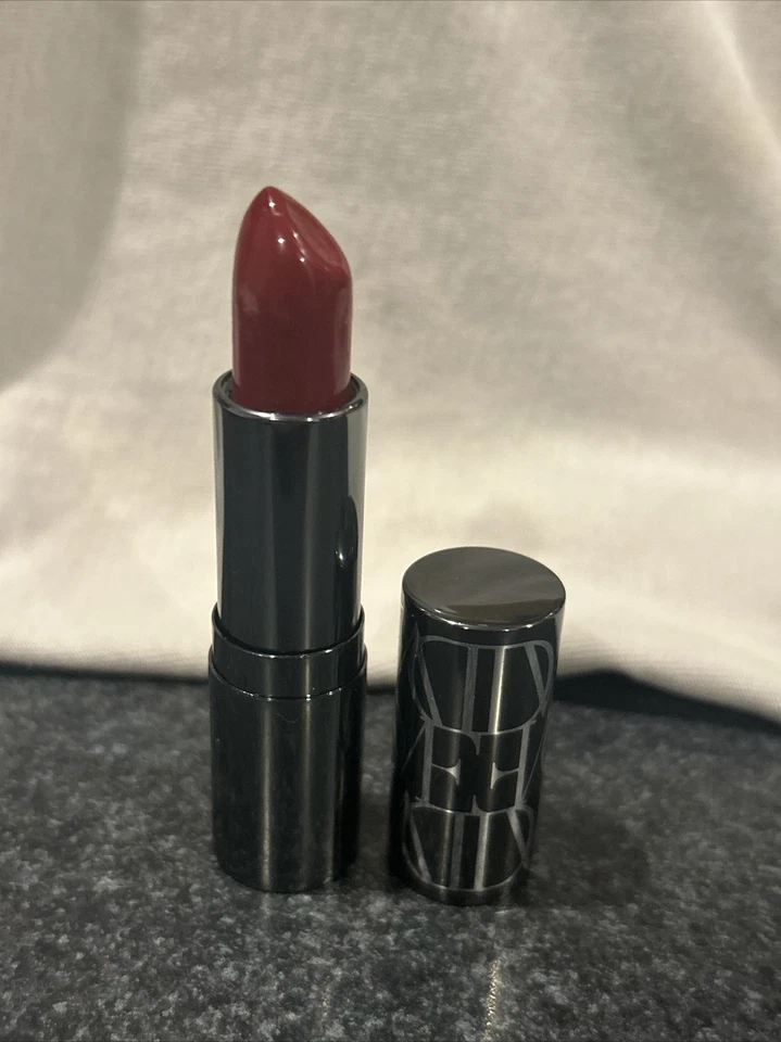 Lápiz labial Diane Von Furstenberg - FOREIGN AFFAIR - NUEVO 0,14 oz / 4,0 g Foto 1 de 2