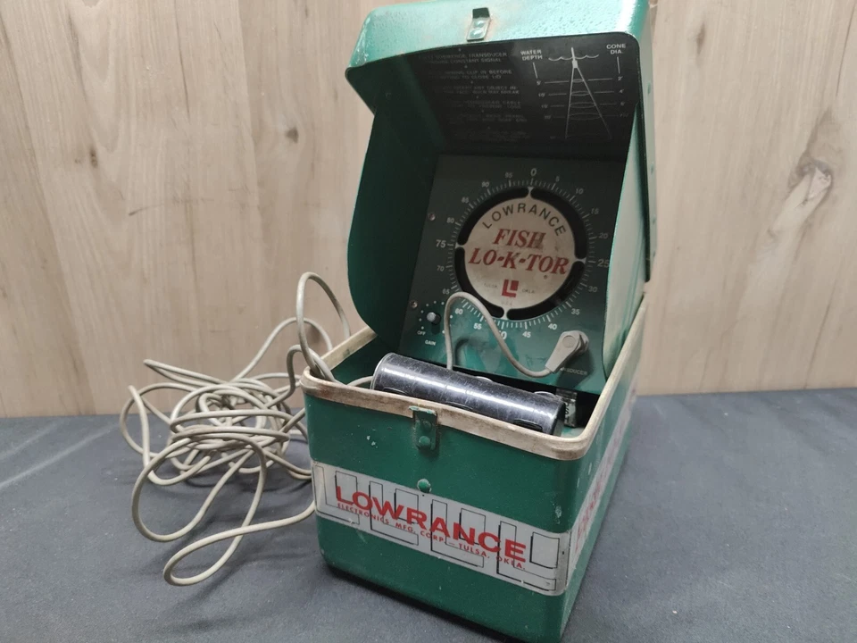 ВИНТАЖНЫЙ FISH LO-K-TOR ОТ LOWRANCE/LEMCO МОДЕЛЬ 505-C НЕПРОВЕРЕННЫЙ   - Изображение 1 из 3