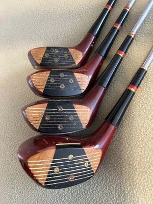 Maderas de caqui Wilson Staff Foto 1 de 4