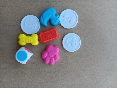 Spin Master Soggy Doggy 4 Game Pieces 3 Tokens & 1 Die Replacement Parts 2006 - Image 1 of 2