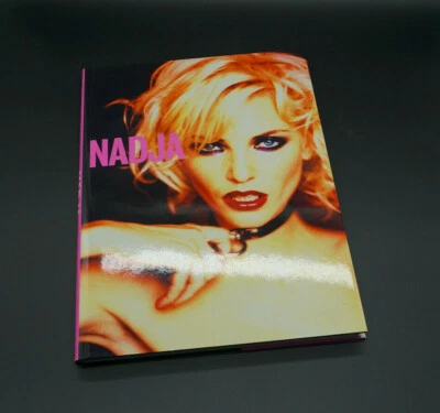 Peter Lindbergh ; NADJA Auermann ; Schirmer / Mosel ; EA 2000 - Bild 1 von 2