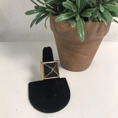 Anillo piramidal Michael Kors tono dorado cristal negro talla 7 grueso difícil de encontrar aturdidor Foto 1 de 4