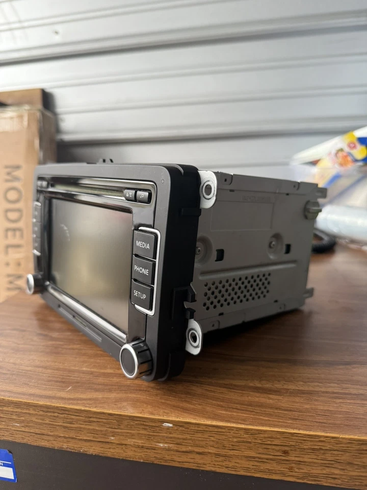 Radio CD satélite Volkswagen Jetta Passat AM FM 2012-2015 1K0035180AE Foto 1 de 4