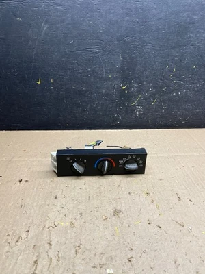 2001 - 2007 GMC Chevrolet Express 1500 Climate Control A/C u4876 DG - Image 1 of 4