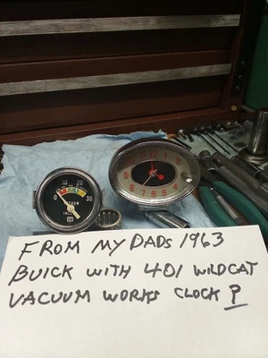 De Dads 63 Buick 401 Wildcat medidor de vacío y reloj Foto 1 de 4