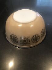 **Vintage Pyrex 404 Tan Gold Hex Signs 4 qt promotional mixing bowl 1960 Nice!**