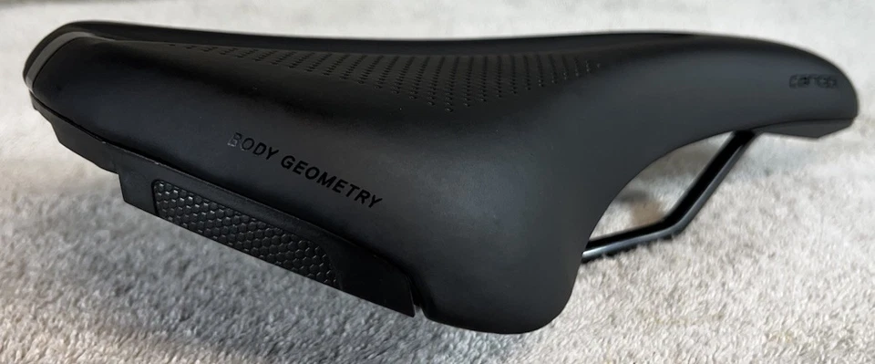 Asiento de sillín de bicicleta Specialized Canopy 155 mm carrocería geometría negro mate Foto 1 de 4