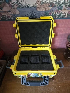 Caja de almacenamiento para reloj Invicta Graffiti - Imagen 1 de 15