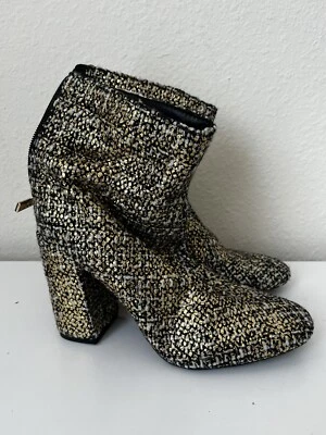 Jessica Simpson 金色,黑白楔形愈合 尺寸 6 (考拉) — 第 1/4 张图片