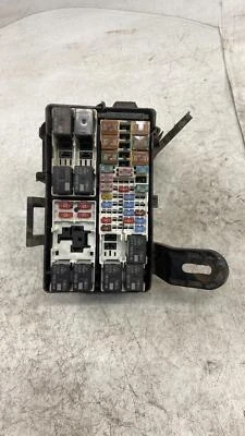 Engine Fuse Box FORD FIESTA 14 15 16 17 18 19 Foto 1 de 4