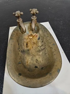 Vintage Bronze Bathtub Soap Holder - Picture 1 of 5