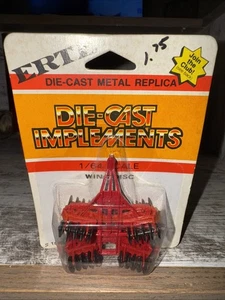 Custodia scala 1/64 disco alare Ertl pressofuso - Foto 1 di 6