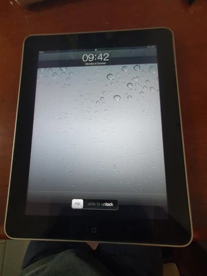 Apple iPad 1st Gen. 32GB, Wi-Fi, 9.7in - Black - Image 1 of 4