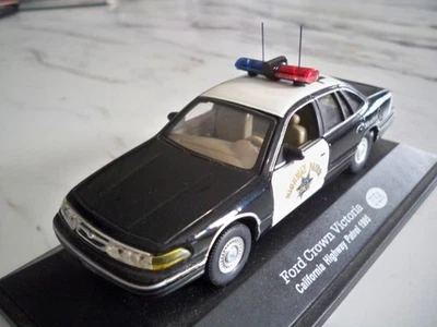 1:43rd  Code3 FORD CROWN VICTORIA CALIFORNIA HIGHWAY PATROL - Image 1 of 4