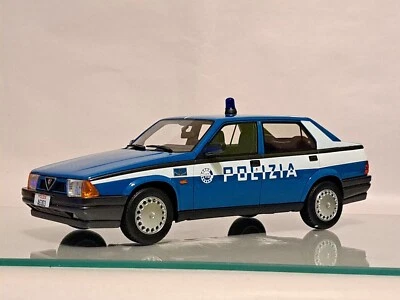 Coche modelo Alfa Romeo 75 1.8 IE Twin Spark 1988 clásico italiano escala 1/18  Foto 1 de 4
