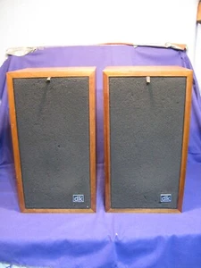 DLK Model 1 Speakers 8" woofers Walnut Veneer Great Shape - Picture 1 of 17
