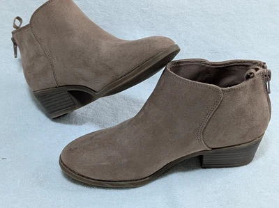 Old Navy Brown Faux Suede Ankle Boots Girl's Size 3, Basic Bootie - Image 1 of 4