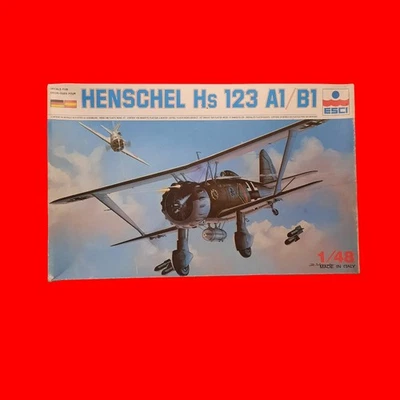 ESCI  1933 German Henschel HS-123 Biplane Airplane Scale Model Kit 4001 - 1/48 - Immagine 1 di 4