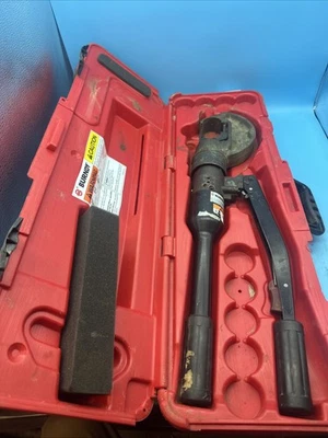 Herramienta prensadora hidráulica manual Burndy Y750 HSXT de 12 toneladas Foto 1 de 4