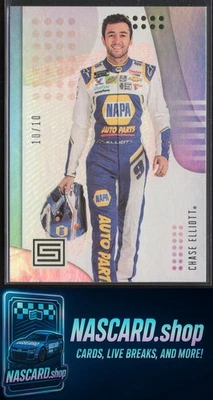 2020 Panini Chronicles #16 Chase Elliott Status Gold #10/10 - Image 1 of 2