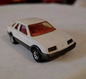 LESNEY MATCHBOX-Modellino FORD SIERRA XR4i-Anno 1983-7,5 Cm-1:58-1 Versione - Foto 1 di 8