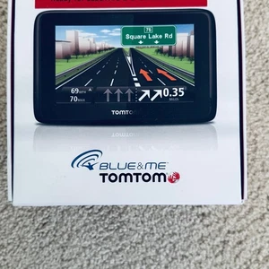 Fiat TomTom 2 Blue & Me GPS System 6MF0.058.00 Model 4CS03 Navigation - Picture 1 of 3