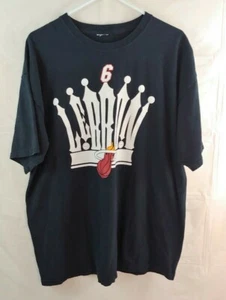 Adidas Lebron James Herren T-Shirt XL Lakers Crown Basketball Schwarz Kurzarm  - Bild 1 von 5