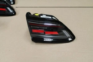 Luz trasera LED izquierda 3H R-Line RHD - Imagen 1 de 3
