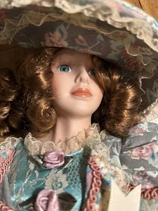 Vintage Collectible Memories Echt Porzellan Puppe *Margaret* - Bild 1 von 10