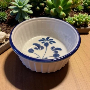 Viana Do Castelo Hand Painted Souffle Dish Portugal Pottery White Blue 6.25”x2.5 - Picture 1 of 7