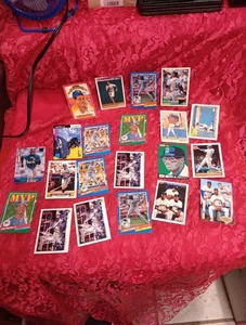 GRANDE Ken Griffey Jr. Lote de 21 tarjetas de béisbol HOF SUPERSTAR-DONRUSS-TOPPS-UPPER - Imagen 1 de 4