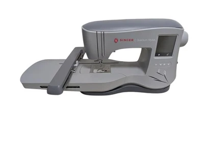 SINGER Quantum Stylist EM 200 Nähmaschine - Grau - Bild 1 von 4