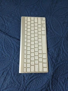 Original Apple Magic Keyboard (1) Bluetooth Wireless Model A1314 Original Apple - Bild 1 von 7