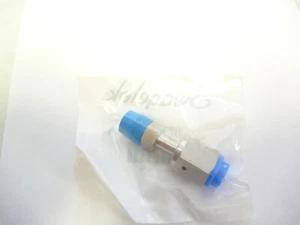 Swagelok SS-4-WVCR-1-4, 1/4"" FVCR X 1/4"" MNPT Adapter - Bild 1 von 1