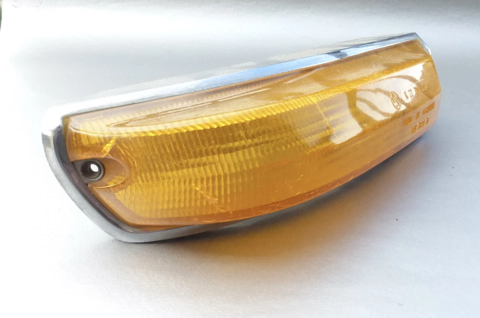 BMW 2002 Ti Tii Left Front Signal Light 1968 -74 Driver Side Lens US Spec Model - Изображение 1 из 4