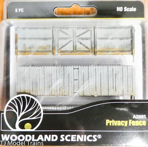 Woodland Scenics HO #2985 Privacy Fence - Kit with Gates, Hinges & Planter Pins  - Picture 1 of 2
