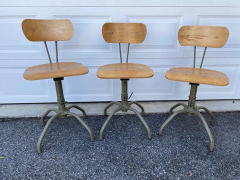 Lot of 3 Vintage Bevco INDUSTRIAL DRAFTING STOOLS Adjustable  Counter Chair Cover