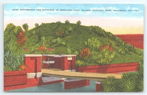 Postkarte Graben Zugbrücke Eingang Demilune Fort Pulaski Nationalpark Savanne - Bild 1 von 2