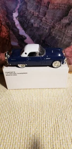 Ford Thunderbird Hardtop 1956. Diecast MotorMax im Maßstab 1:43 in Nocturne Blue. - Bild 1 von 6
