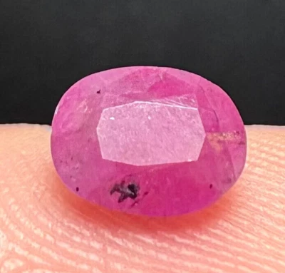0.80 Carat Beautiful Natural Ruby Cut Gemstone from Jegdalek Afghanistan - Image 1 of 4