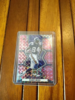 2022 Panini Mosaic #132 Randy Moss Mosaic Camo Pink - Image 1 of 2