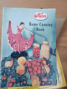 Vintage Magazine 1952 Kerr Home Canning Booklet Preserves Pickling Servival Read - Imagen 1 de 1