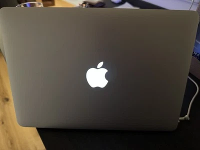 Apple MacBook Pro (Retina 13 Zoll Anfang 2015) 8 GB RAM - Bild 1 von 4