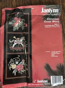 Janlynn "Yuletide Bell Pull" Cross Stitch Kit #80–111 - Bild 1 von 10