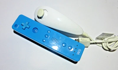 Official Nintendo Wii Blue Wii Remote RVL-003 and White Wii Nunchuk RVL-004 - Image 1 of 4