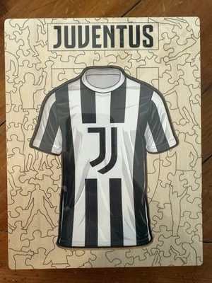 JUVENTUS JERSEY - ROMPECABEZAS DE MADERA (Talla M) 12 X 15 Pulgadas / 270 Piezas Foto 1 de 4